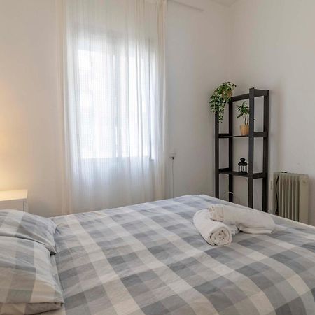 Apartamentos Los Remedios Sevilla Eksteriør bilde