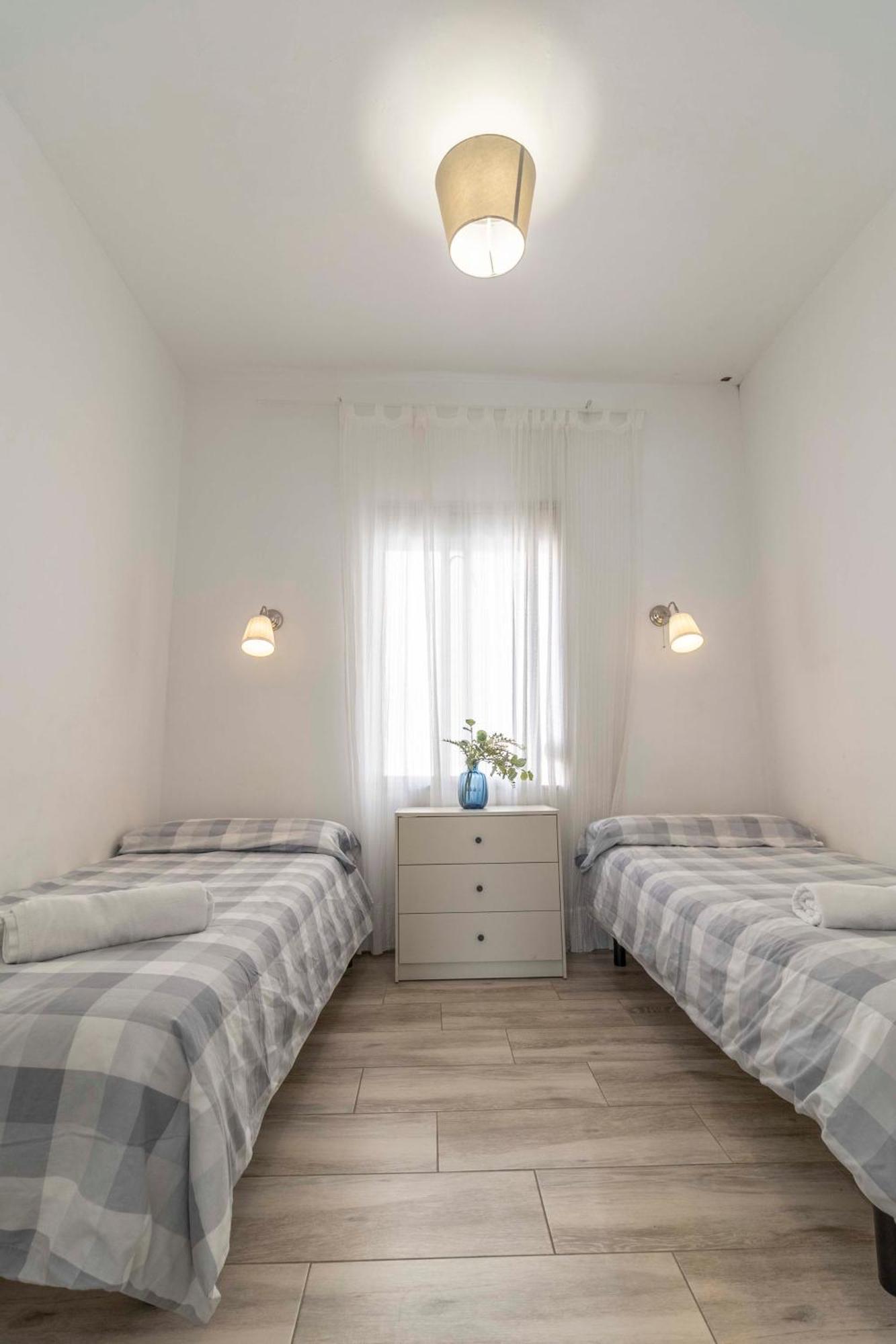 Apartamentos Los Remedios Sevilla Eksteriør bilde
