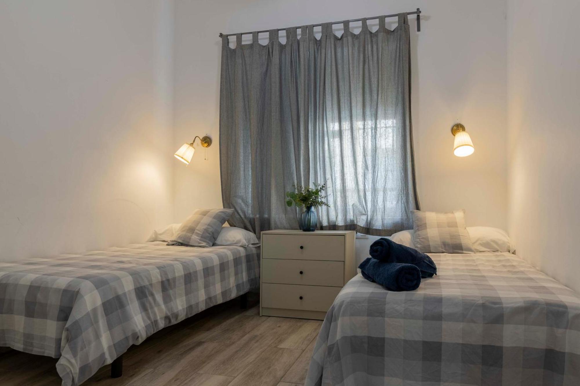Apartamentos Los Remedios Sevilla Eksteriør bilde